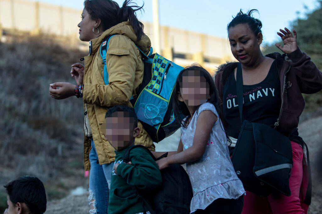 Ninos migrantes-AFP