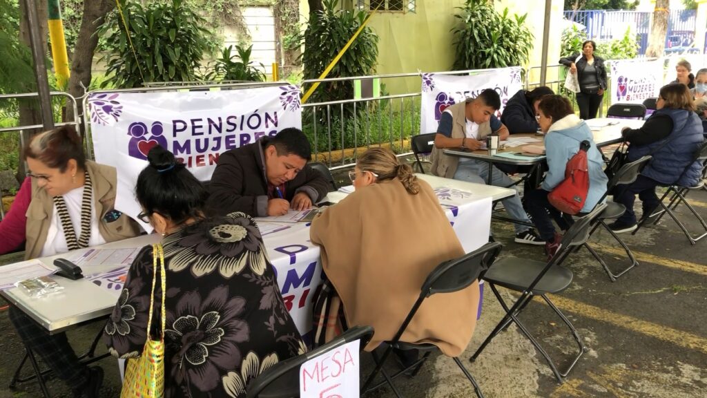 programas sociales son un derecho constitucional